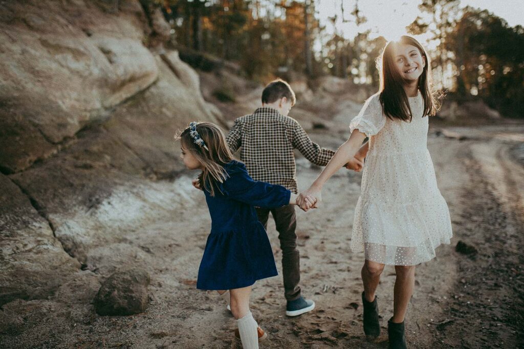 Victoria Vasilyeva Photography creates lasting memories in Southern Pines, with a stylish family donning JCrew, Zara, and Reclamation-inspired fashion.