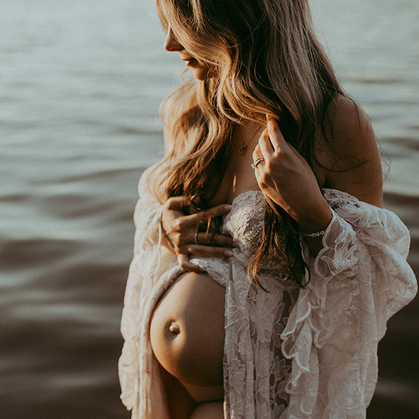 Raleigh NC maternity and newborn photographer review